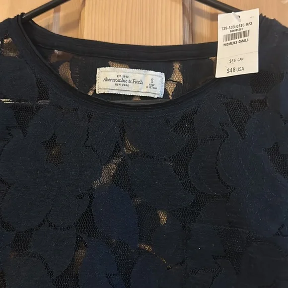 Abercrombie top - Picture 2 of 4